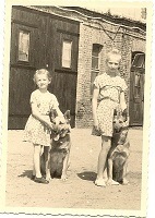 von der Dammheide, Iris und Schwester, 1956